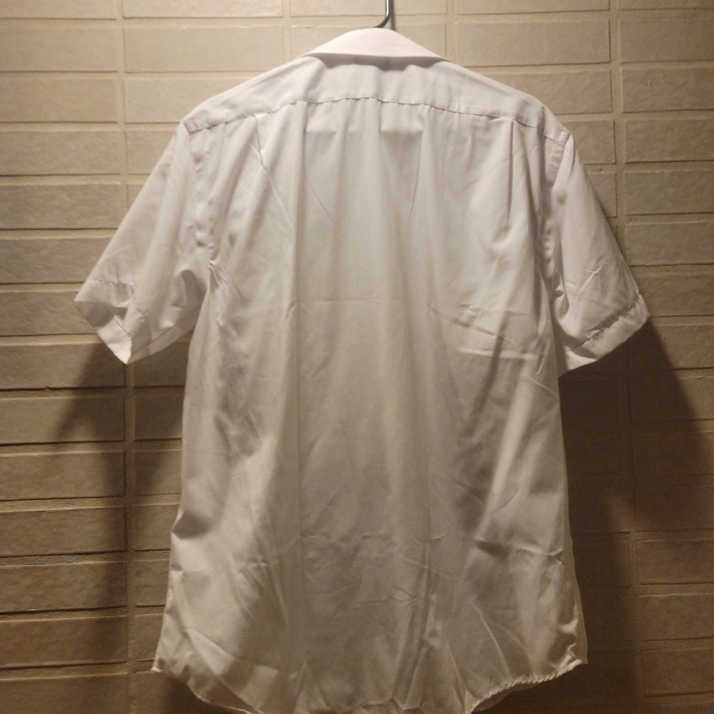 Men's Short Sleeve Button Down - Picture 2 of 3